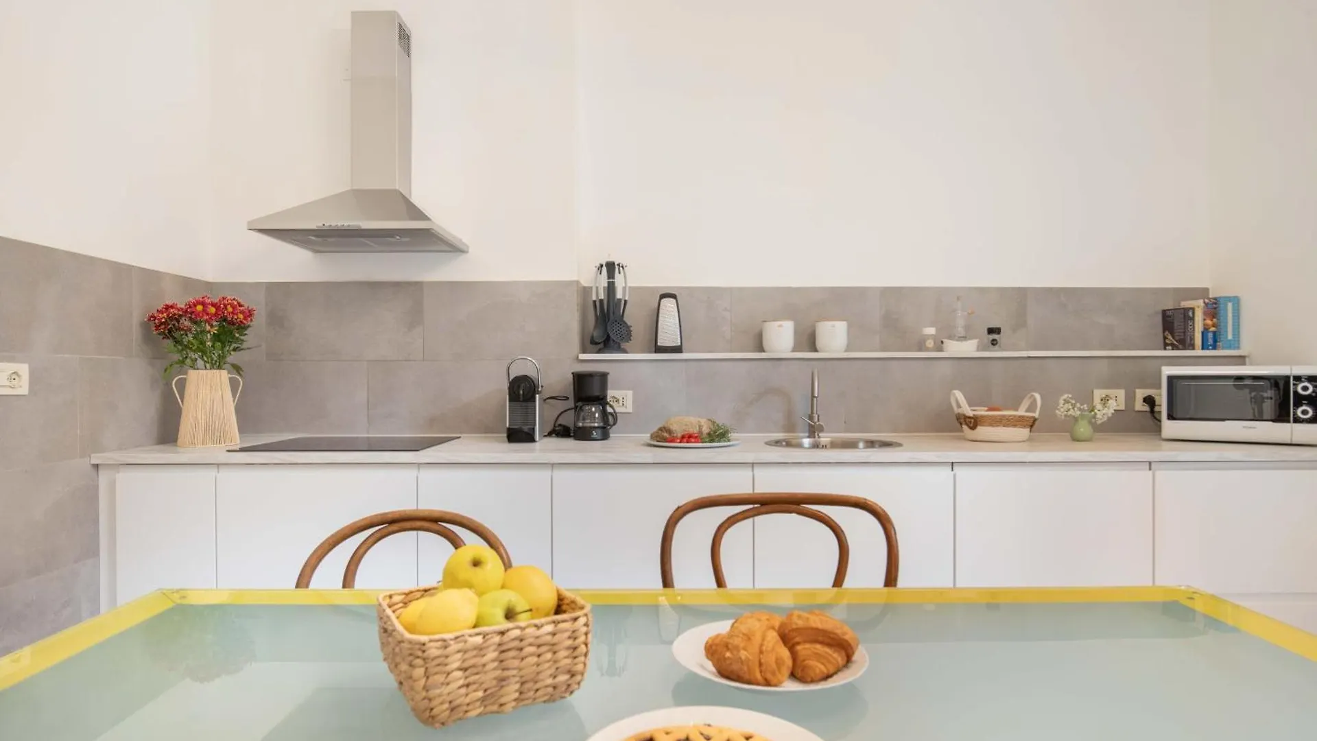 900 - Guest House Livorno 0*,