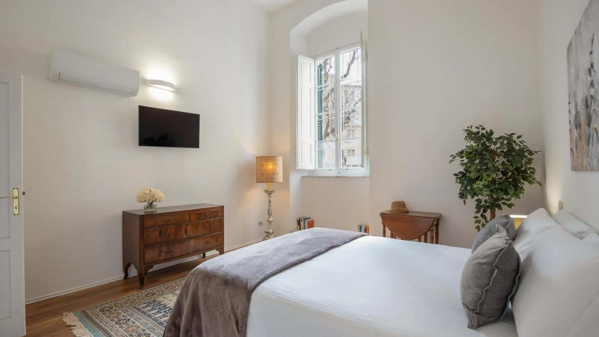900 - Guest House Livorno Itálie
