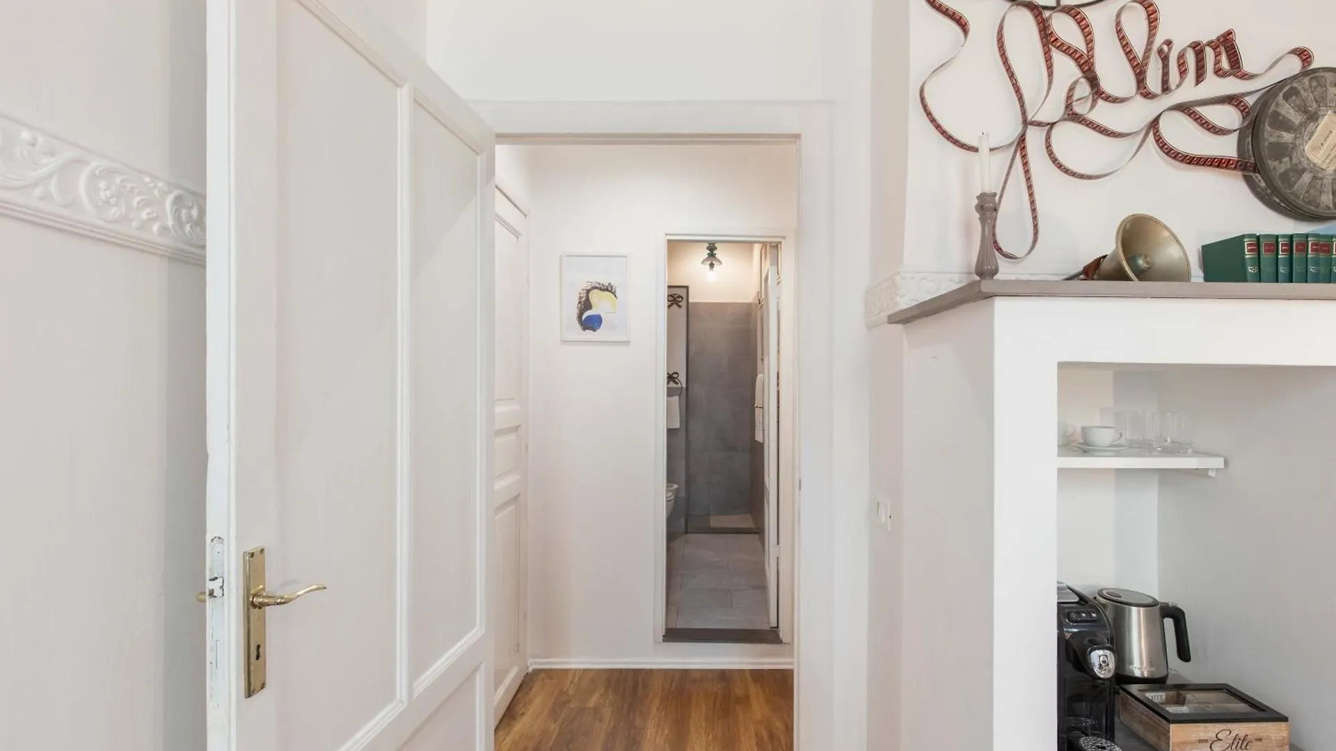 900 - Guest House Livorno