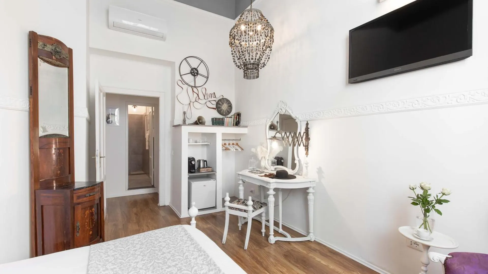 900 - Guest House Livorno