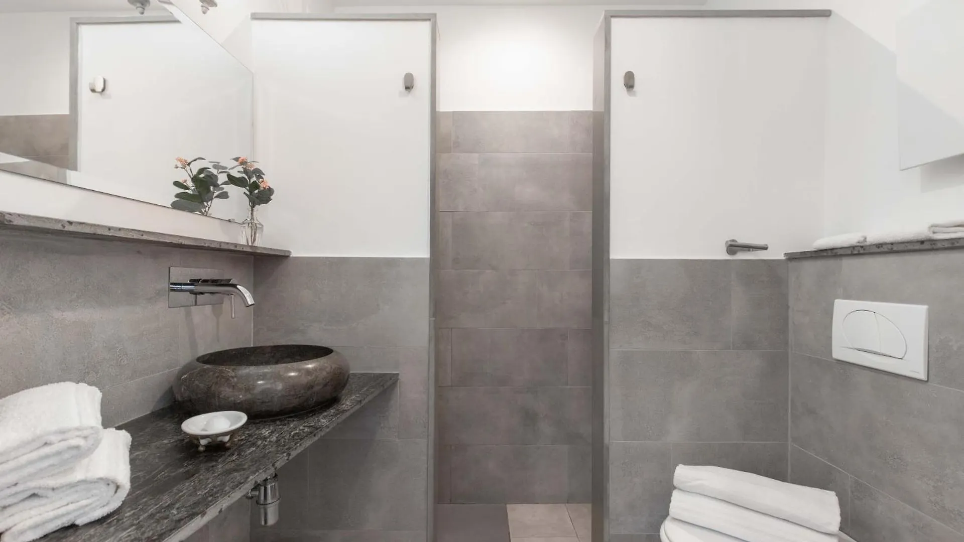 900 - Guest House Livorno