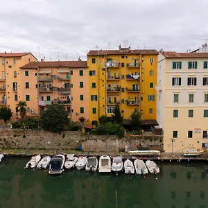 Le Streghe E Art,centralissimo Con Garage Su Richiesta Affittacamere
