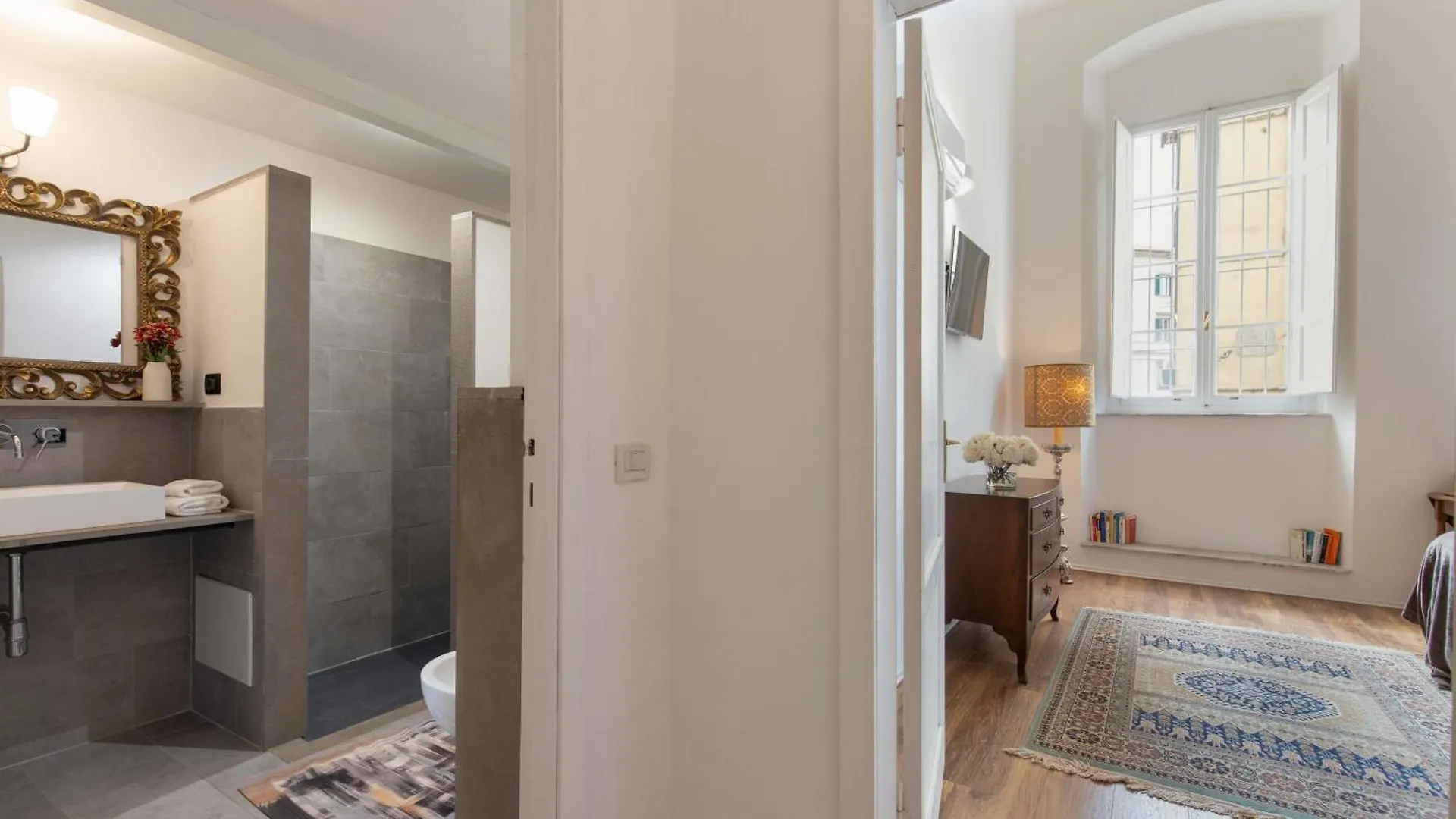 900 - Guest House Livorno Italy