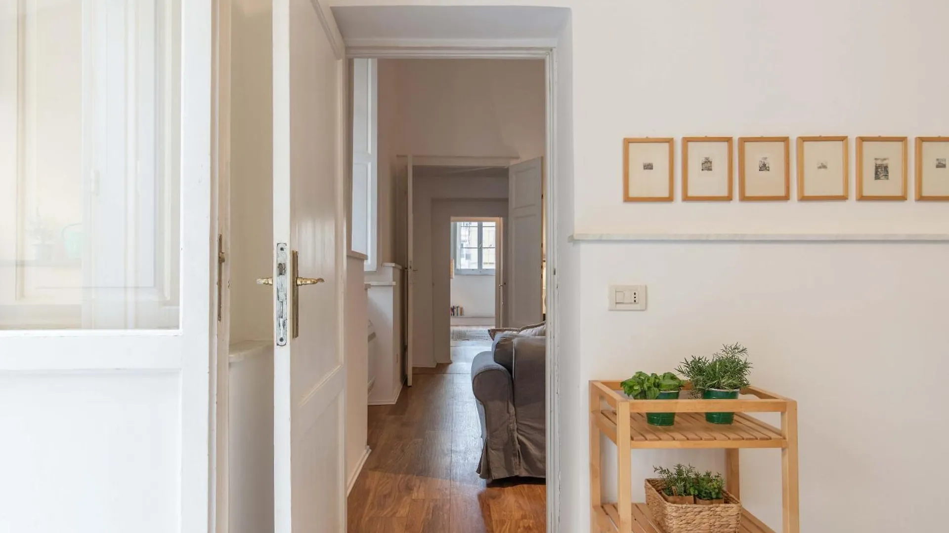 900 - Guest House Livorno 0*,