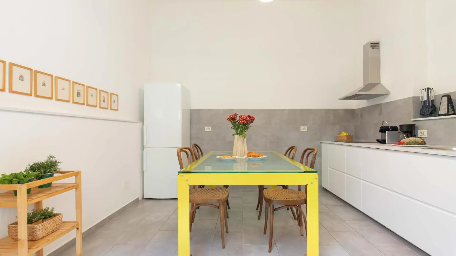 900 - Guest House Livorno