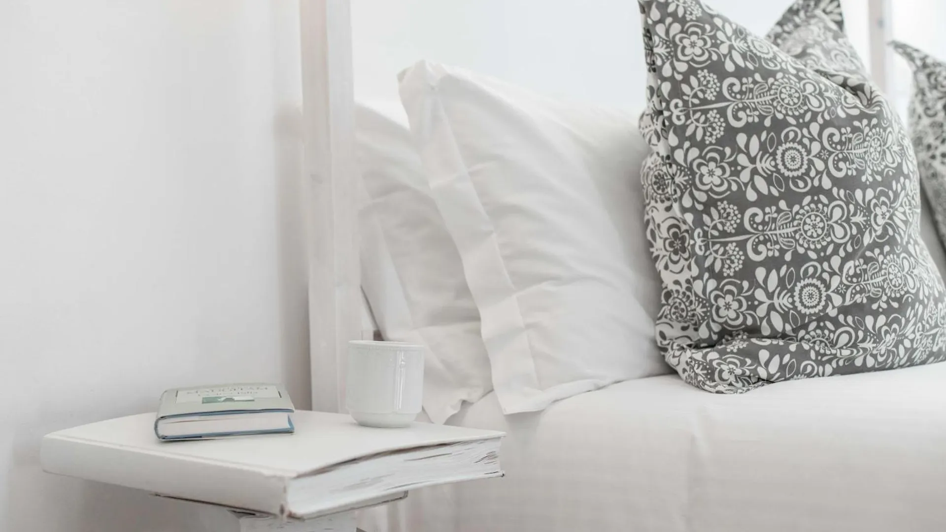 900 - Guest House Livorno 0*,  Italy
