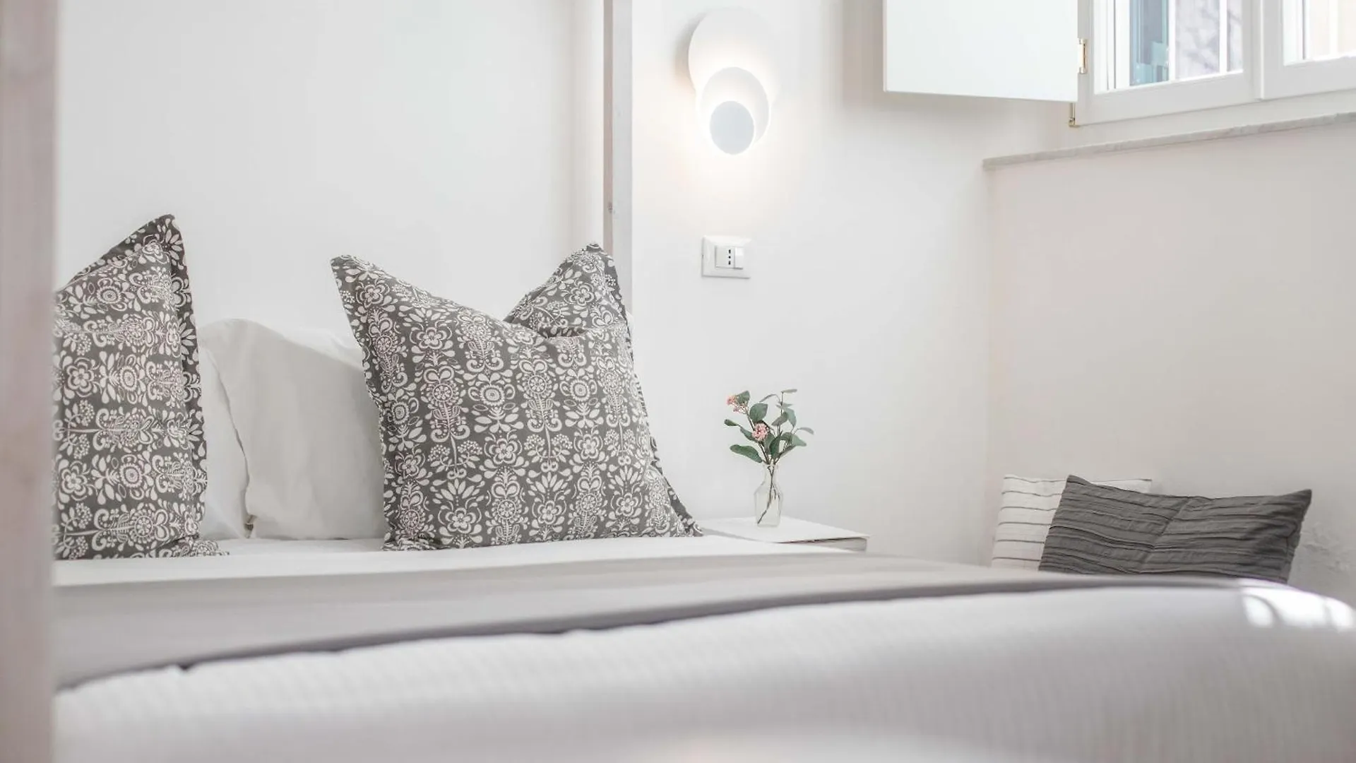 900 - Guest House Livorno