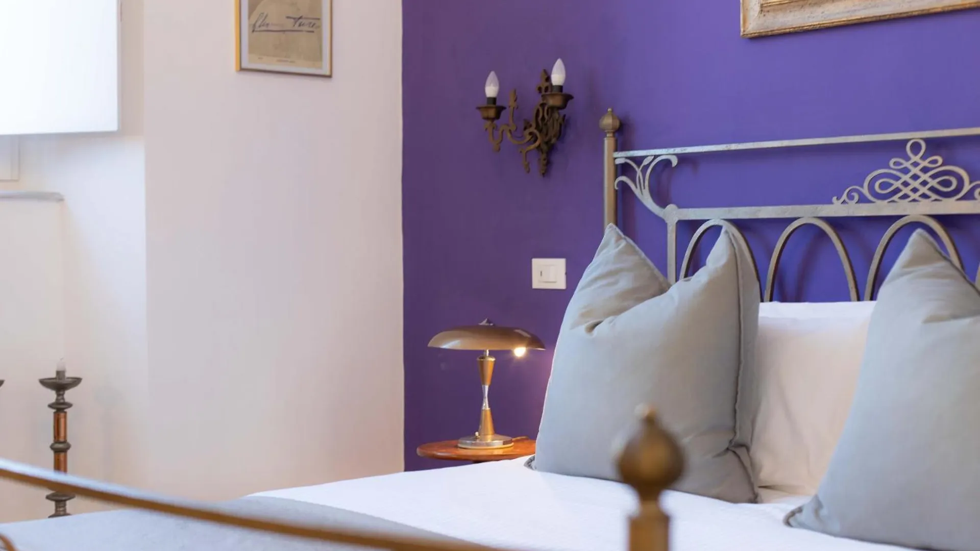 900 - Guest House Livorno 0*,  Italy