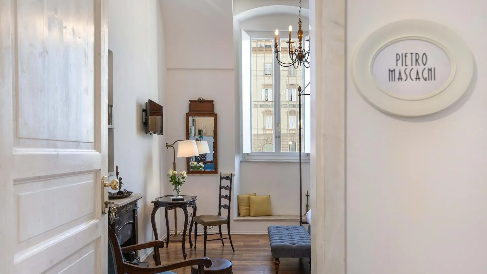 900 - Guest House Livorno 0*,  Italy