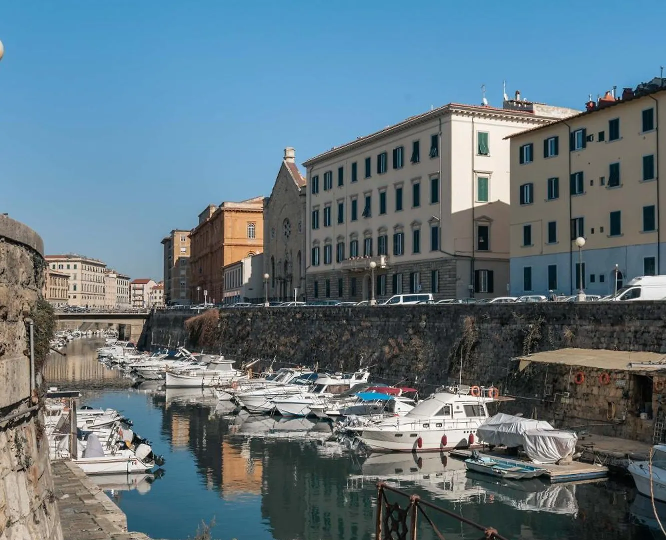 900 - Guest House Livorno