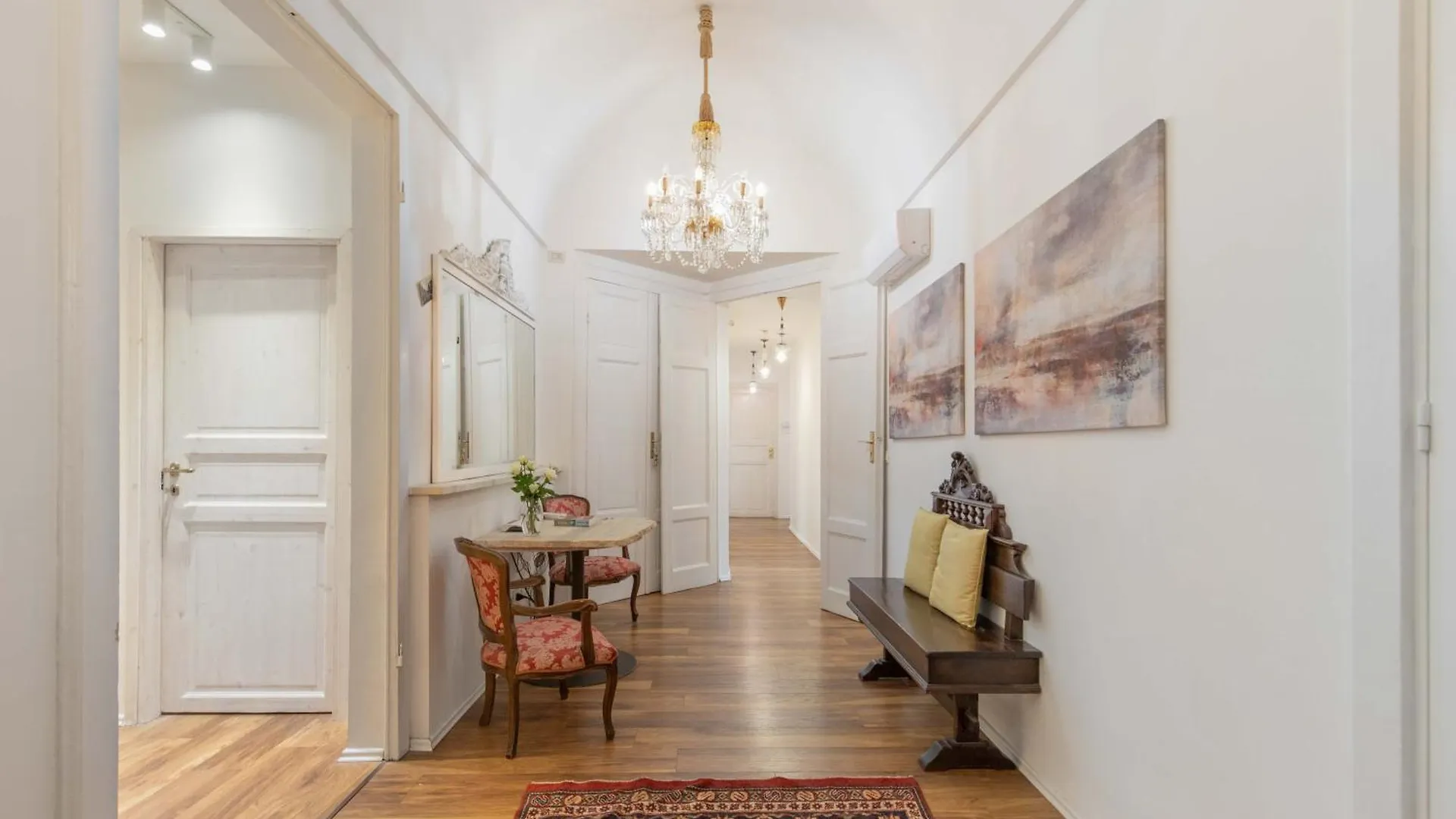 900 - Guest House Livorno