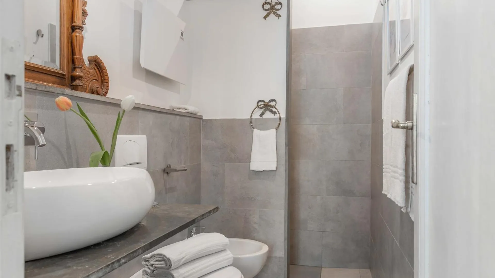 900 - Guest House Livorno